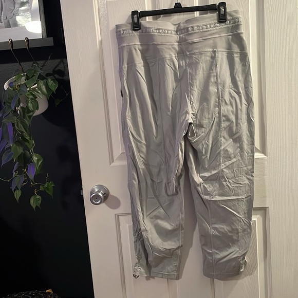 Lululemon Dance Studio Crop *25" in Silver Drop - Picture 5 of 7